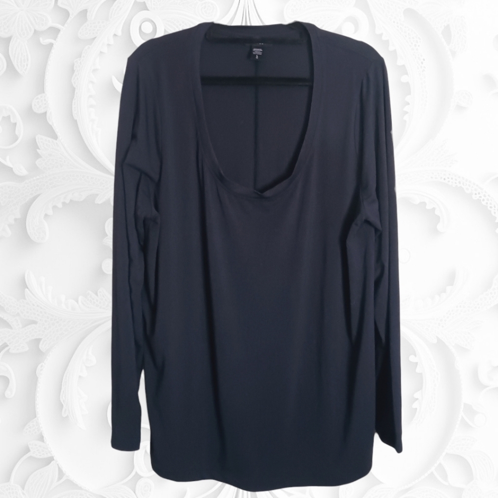 Athleta Black Deep Scoop Necked Long Sleeve Top